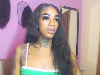 badgiirlx Live Webcam on CamSoda