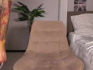 creamiebabe's CamSoda show and profile