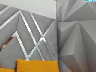 mariana001 Live Webcam on CamSoda