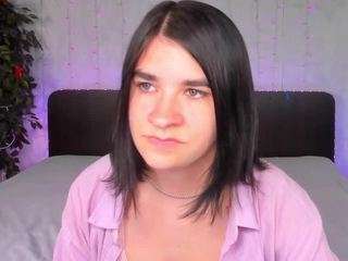 polly-love camsoda