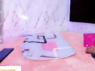 Model ini sedang live sekarang. stefany-collins