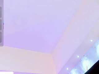 Stefany-Collins live thumbnail