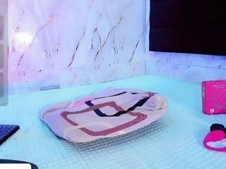 Stefany-Collins live webcam show