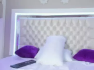 AkilaKin's Live Sex Cam Show