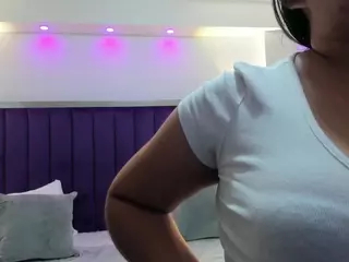 AkilaKin's Live Sex Cam Show