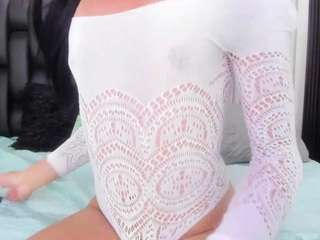 Live Sex Chat with pamela-anderson (@davetwiink)