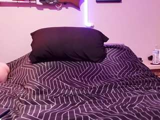thealphadog-xl Live Webcam on CamSoda
