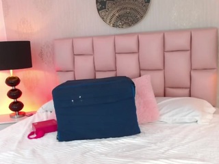 Live webcam model ashley-bruce on Soda Cams