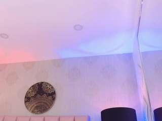 Live webcam model ashley-bruce on Soda Cams