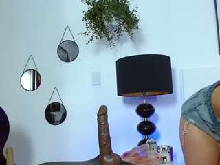 ashley-bruce Sex Cam Show