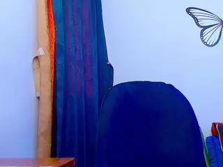 Lyalatin4's Live Sex Cam Show