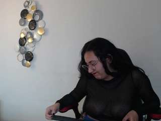 madie-eternity live cam preview