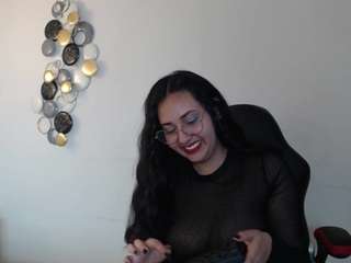 madie-eternity live cam preview