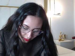 madie-eternity live cam preview