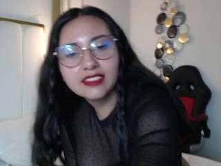 madie-eternity live cam preview