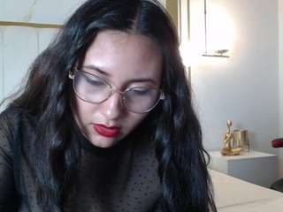 madie-eternity live cam preview
