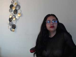 madie-eternity live cam preview