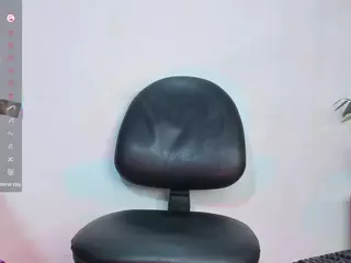 MaxiBenetti's Live Sex Cam Show