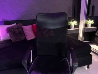 SaraaMills live webcam show