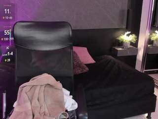 SaraaMills live cam preview
