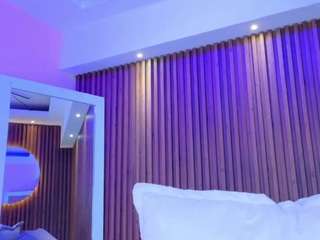 emily-white9's CamSoda show and profile