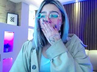 emily-white9 from CamSoda is Freechat