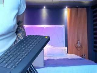 emily-white9 Live Webcam on CamSoda