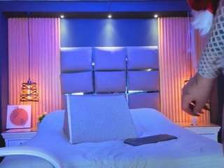 emily-white9 webcam model