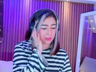 emily-white9 live webcam show
