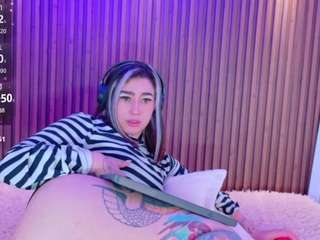 emily-white9 live webcam show