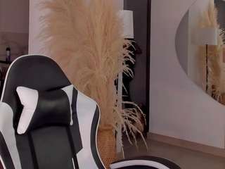 charlottee-08 Live Webcam on CamSoda