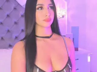 Charlottee-08's Live Sex Cam Show