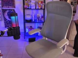 lilyvelvet Live Webcam on CamSoda