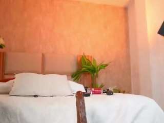 ana-maria11 Live Webcam on CamSoda