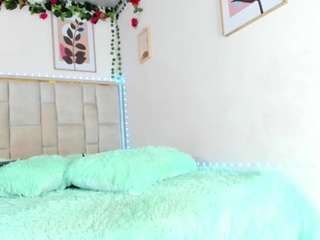 iam-valeria Live Webcam on CamSoda