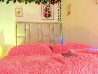 iam-valeria Live Webcam on CamSoda