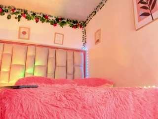 iam-valeria Live Webcam on CamSoda