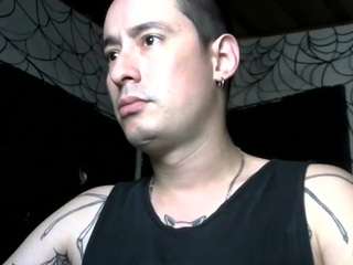 vampiroencasa live cam profile