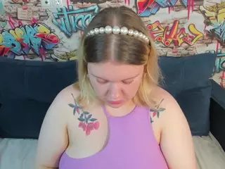 Betty's Live Sex Cam Show