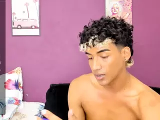 DanteHuge's Live Sex Cam Show