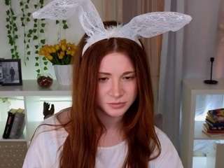 frecklediyana's CamSoda show and profile