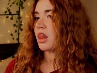 frecklediyana live cam preview
