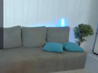 frecklediyana's Live Sex Cam Show