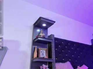 laurys-flowers Sex Cam Show