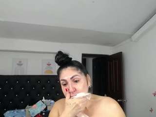 sexy-bigboobs10 webcam