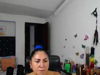 sexy-bigboobs10 webcam