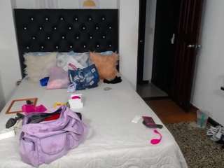 sexy-bigboobs10 webcam