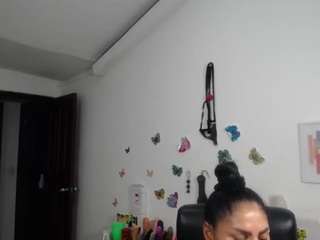 sexy-bigboobs10 webcam