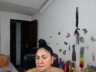 sexy-bigboobs10's CamSoda show and profile