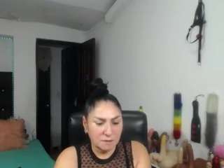 sexy-bigboobs10 live webcam show